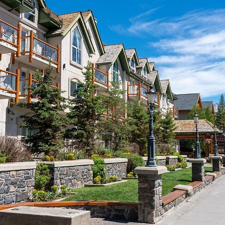 The Rundlestone Lodge Banff Exterior photo